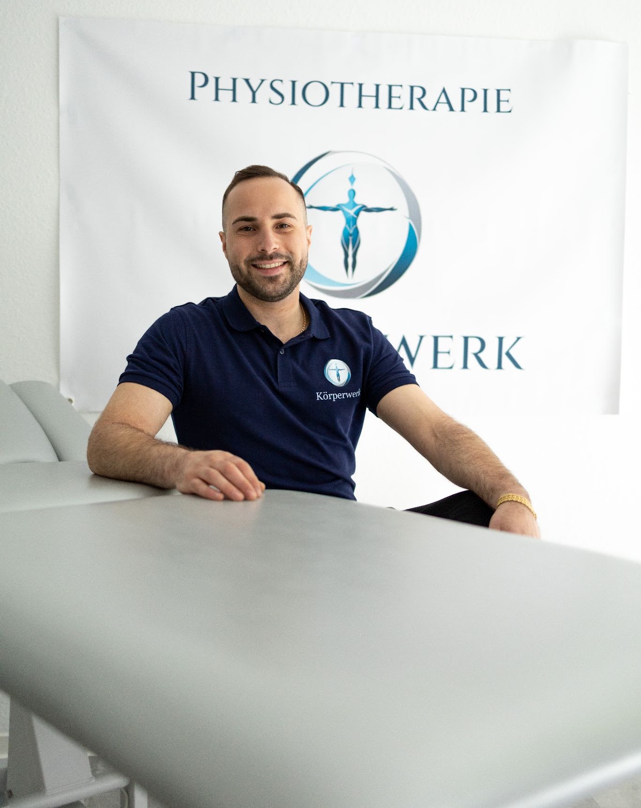 Porträt von Luigi Leone, Physiotherapeut und Inhaber von Körperwerk in Marbach am Neckar